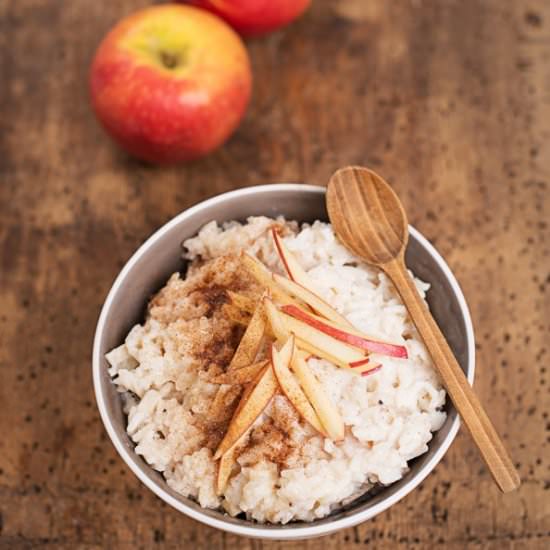 Rice Porridge with Apples - Recipe photo by cookingcatrin