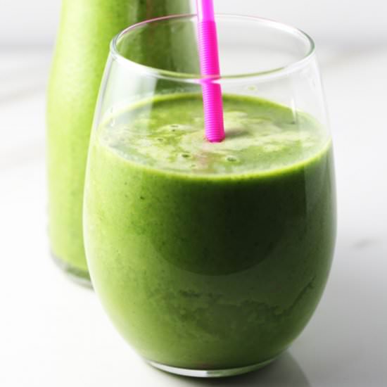 Kale Banana Smoothie - Recipe photo by FoodFlavorz