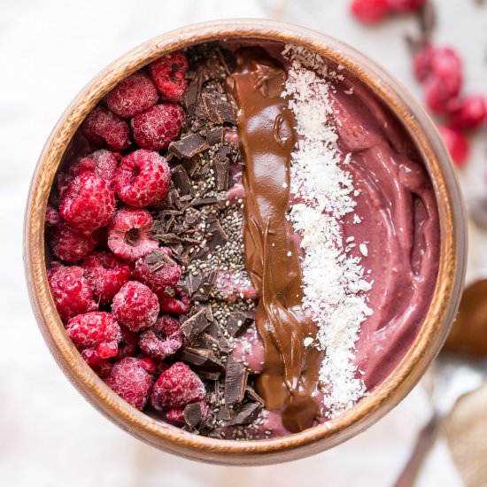 Raspberry Acai Bowl - Recipe photo by bakerita