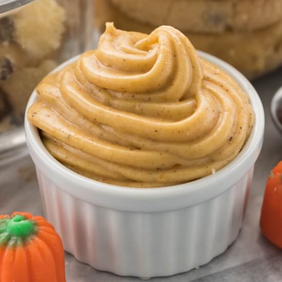 Pumpkin Spice Cream Cheese Frosting - Recipe photo by crazyforcrust