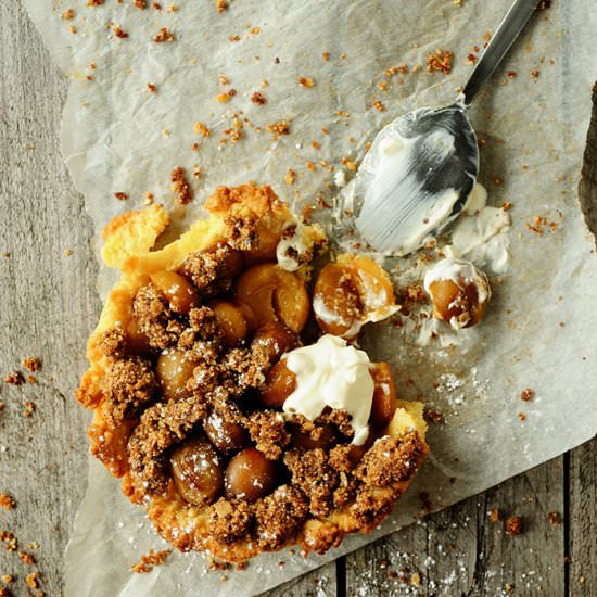 Mirabelle Tarts with Quinoa Crumble - Recipe photo by servingdumplings