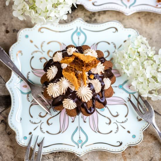 Coffee and walnut cupcakes - Recipe photo by supergoldenbakes