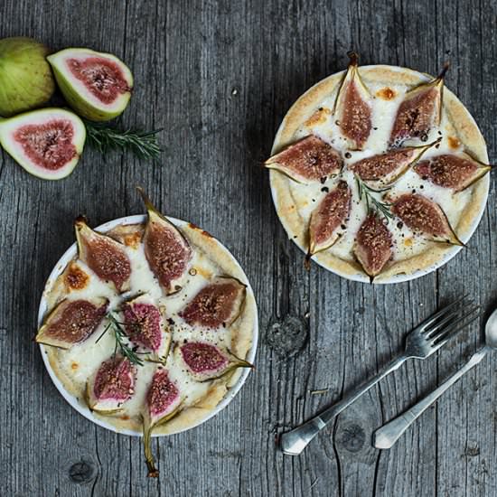 Mini fig tartes - Recipe photo by cookingcatrin