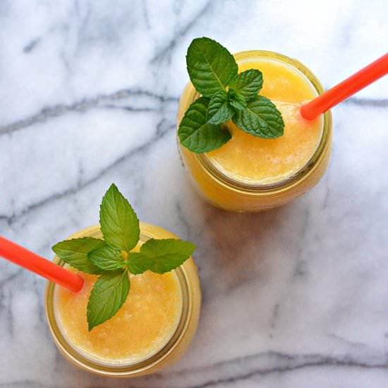 Sunshine Smoothie - Recipe photo by loveandfoodforeva