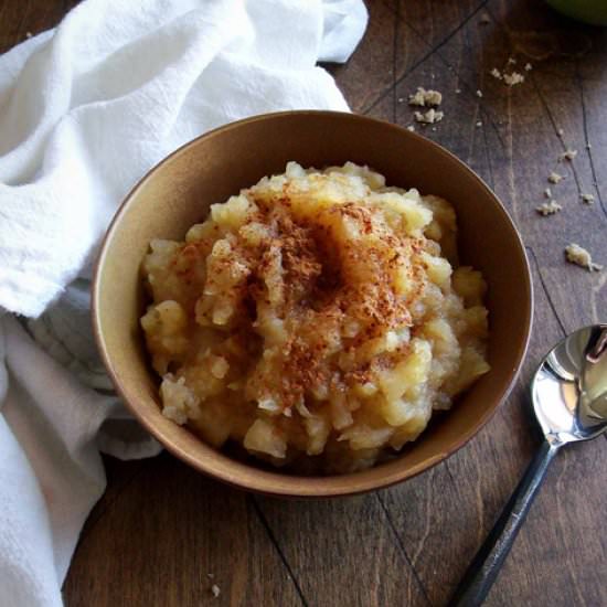 Healthy Homemade Applesauce - Recipe photo by wyldflour