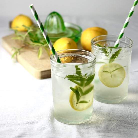 Delicious Homemade Lemonade - Recipe photo by marilenaskitchen