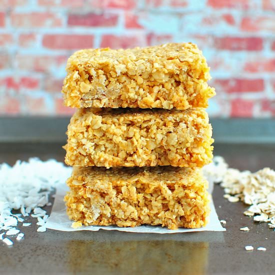 Easy Oat Bars - Recipe photo by thatsrealyummy