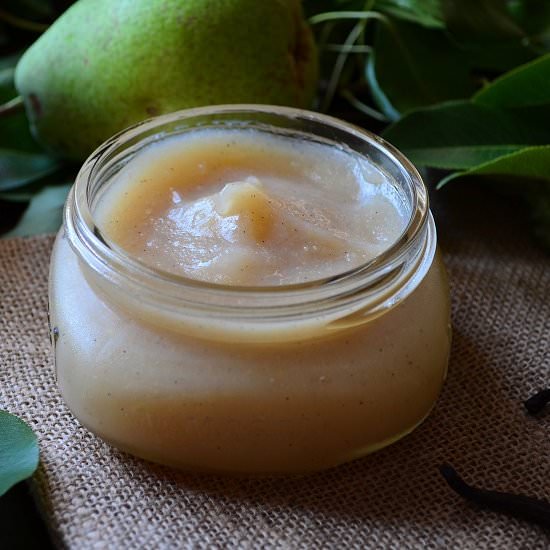 CrockPot Vanilla Pear Butter - Recipe photo by shelovesbiscotti