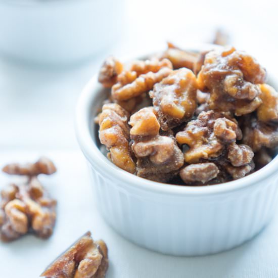 Maple Glazed Walnuts - Recipe photo by freeyourfork