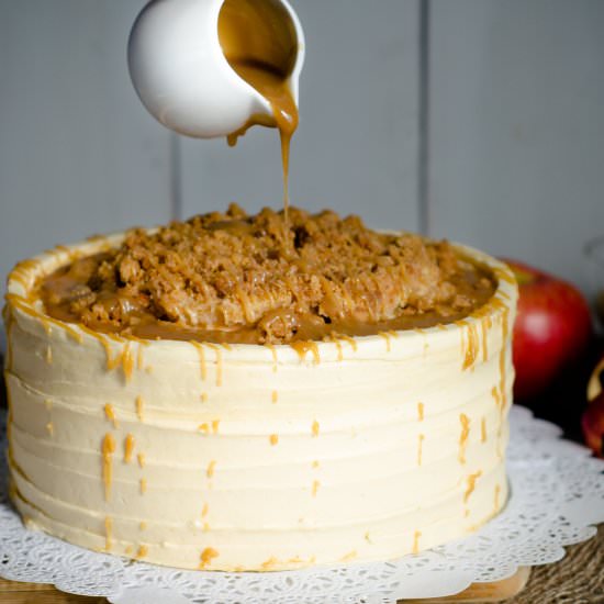 Salted Caramel Apple Streusel Cake - Recipe photo by TheSweetEdge