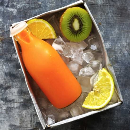Carrot Apple Juice - Recipe photo by Funfoodandfrolic