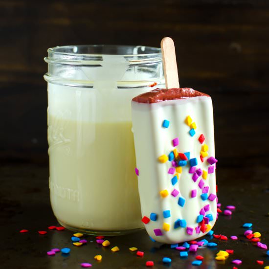 White Chocolate Magic Shell Sauce - Recipe photo by The Flavor Bender