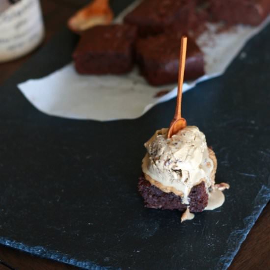 Flourless Brownie Mocha Sundaes - Recipe photo by treatswithatwist