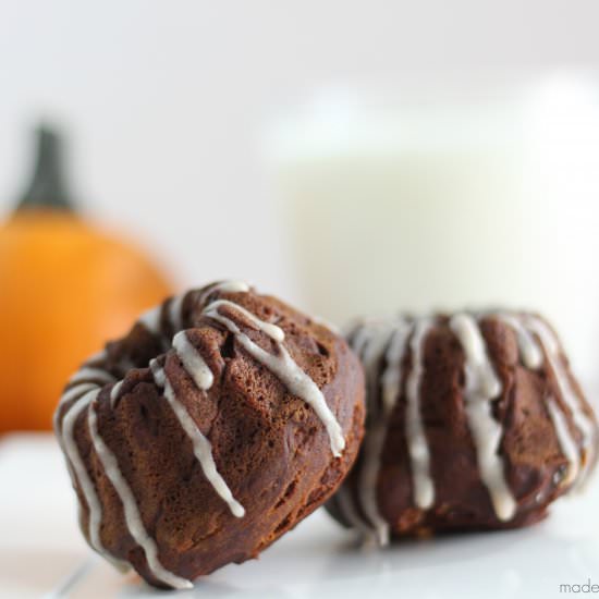 Mini Pumpkin Gingerbread Cakes - Recipe photo by Made with Happy