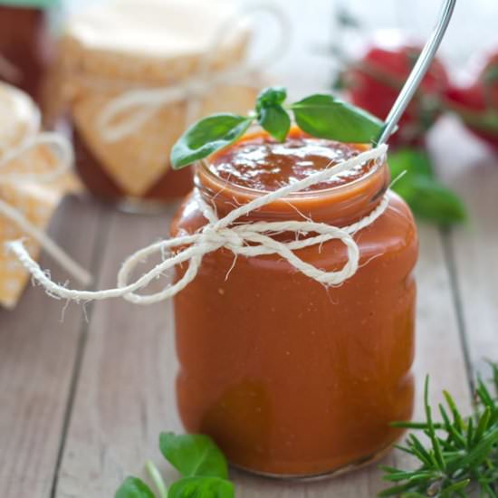 aromatic tomatosauce - Recipe photo by einepriselecker