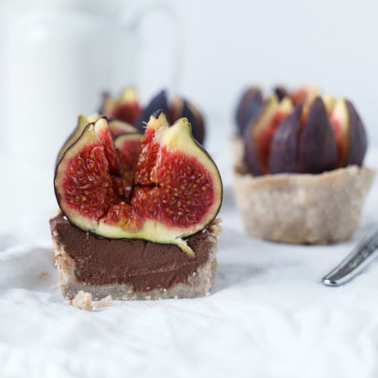 Vegan Chocolate Fig Pies - Recipe photo by Vanillacrunnch