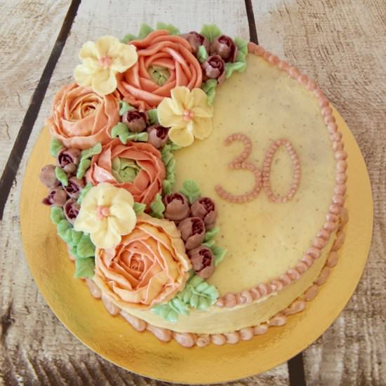 Swiss Merengue Buttercream Cake - Recipe photo by Dessertlandia