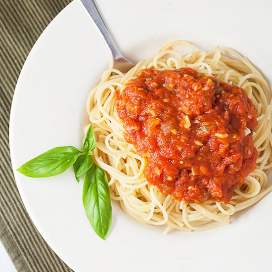 How To Make Spaghetti Sauce - Recipe photo by therusticfoodie