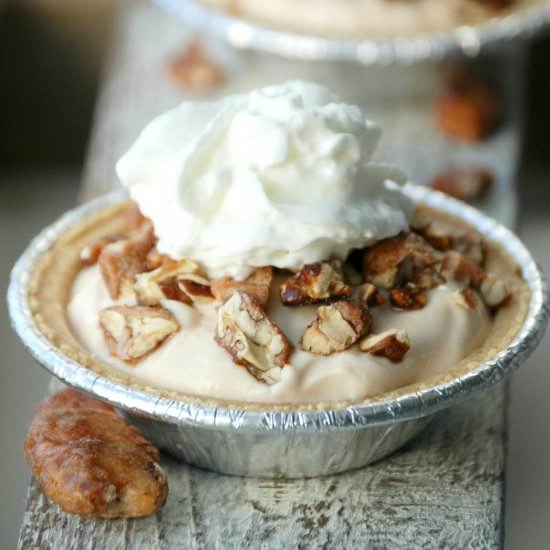 Mini Pumpkin Pecan Pies - Recipe photo by Endlessly Inspired