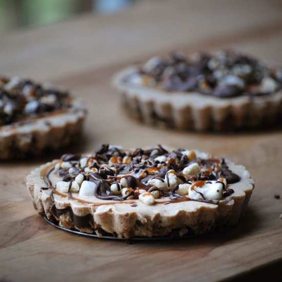Smoked Chocolate S'mores Tart - Recipe photo by drumbeets