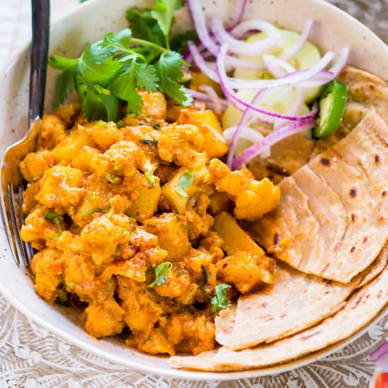 Cauliflower Potato Curry - Recipe photo by ChefDeHome