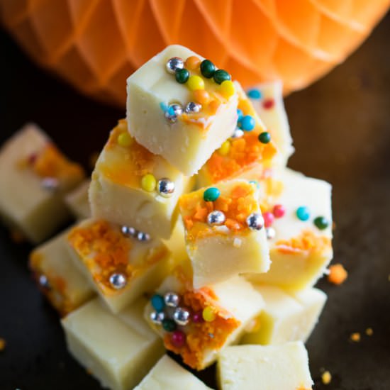 Butterbeer Fudge - Recipe photo by JoJoNookAndCranny
