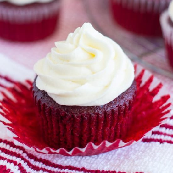 Red Velvet Cupcakes - Recipe photo by thegoldlininggirl