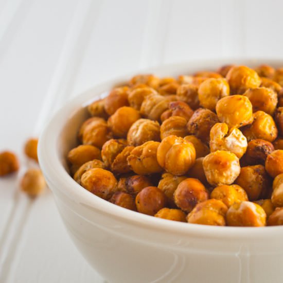 Crispy Roasted Chickpeas - Recipe photo by TheWateringMouth