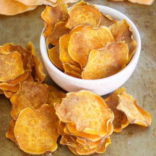 Crunchy Baked Sweet Potatoes Chips - Recipe photo by tiffanybendayan