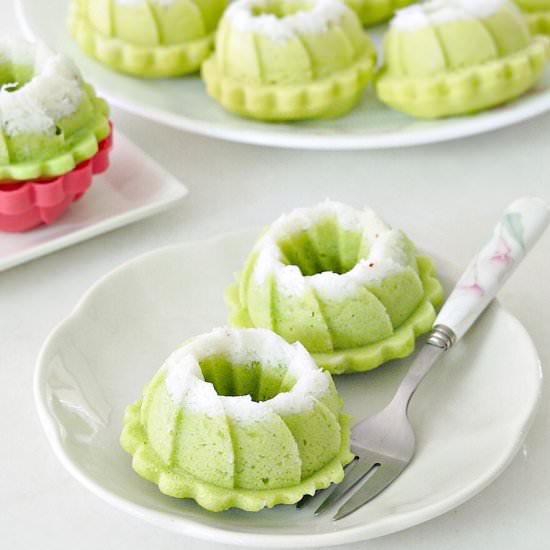 Steamed Pandan Sponge Cake - Recipe photo by throughthekitchendoor