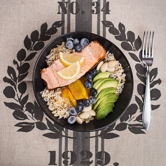 Superfood Lunchbowl - Recipe photo by cookingcatrin