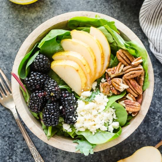 Power Green Salad Pear & Blackberry - Recipe photo by flavorthemoments