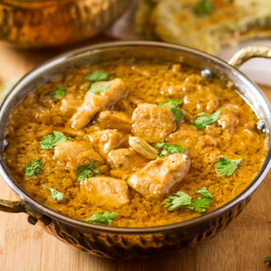 Easy Chicken Korma Curry - Recipe photo by ikneadtoeat