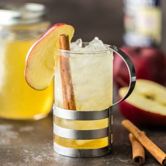 Apple Pie Spritzer - Recipe photo by the cookie rookie
