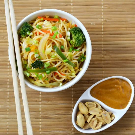 Veg Hakka Noodles/Chow mein Noodles - Recipe photo by laavyskitchen