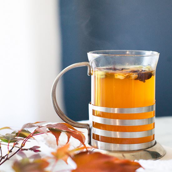 Aromatic Chai Hot Hoddy - Recipe photo by jojotastic