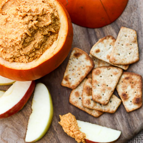 Roasted Pumpkin Hummus - Recipe photo by the food blog