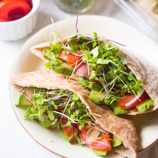 Veggie Pitas with Hummus - Recipe photo by kitschen_cat