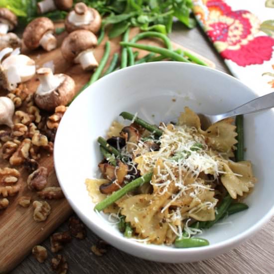 Pasta with Basil Walnut Pesto - Recipe photo by SweetiePieAndCupcakes