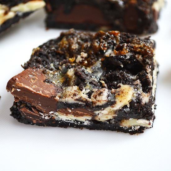 Sticky Triple Chocolate Oreo Bars - Recipe photo by lightscamerabake