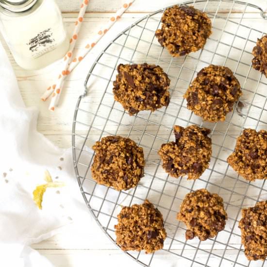 BANANA CHOCOLATE CHIP OAT COOKIES - Recipe photo by sugarlovespices