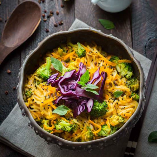 Coconut curry noodle bowls - Recipe photo by Cuisine Addict