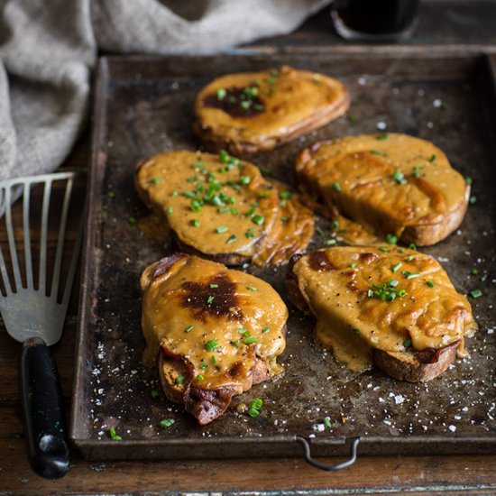 Stout welsh rarebit - Recipe photo by drizzleanddip