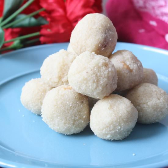 Rava Ladoo without Ghee - Recipe photo by sandhiya