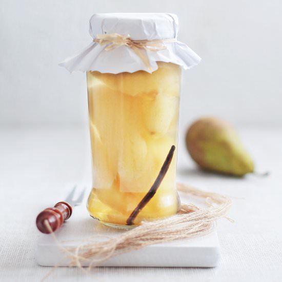 CANNED PEARS IN VANILLA SYRUP - Recipe photo by Wiem co jem