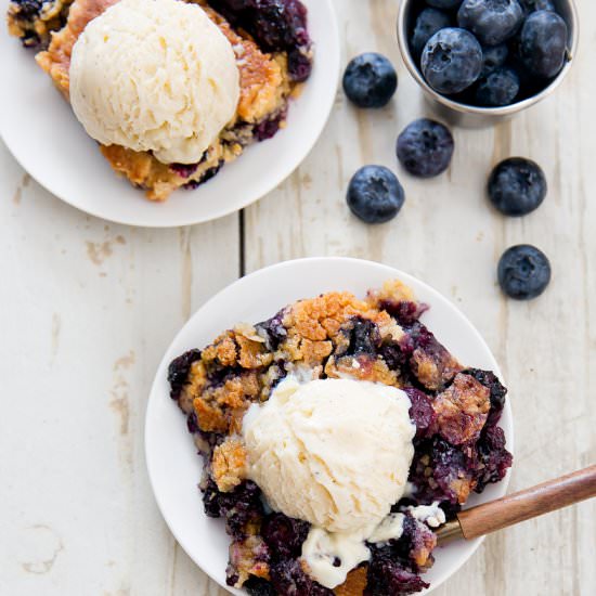 Blueberry Cobbler Dump Cake - Recipe photo by kirbie