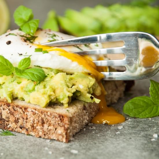 Smashed Avocado with Poached Egg - Recipe photo by healthylaura