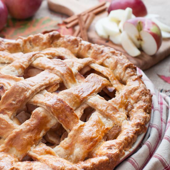 Country Apple Pie - Recipe photo by photosandfood