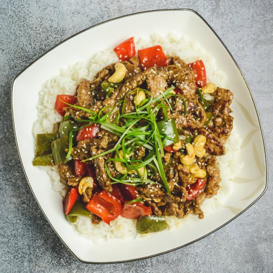 Stir-fry beef with cashews - Recipe photo by poezja-smaku