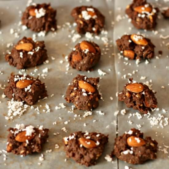 Almond Coconut Chocolate Candy - Recipe photo by Nadia